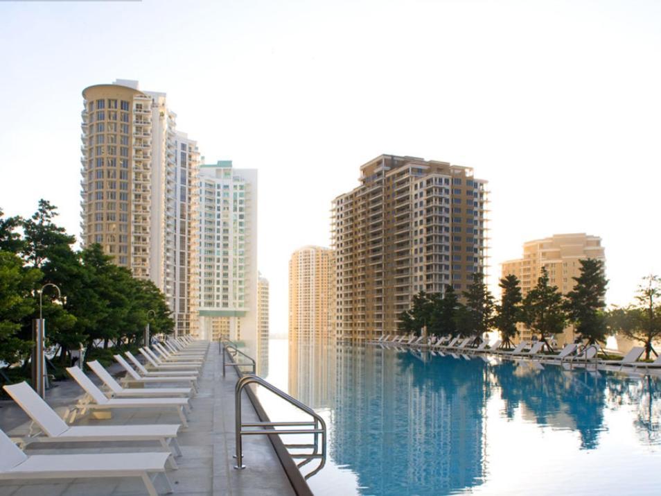 Wonderful 2 Bedroom Icon Brickell With Pool *